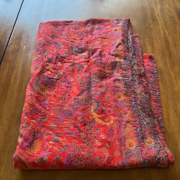 Red Pashmina. Cashmere. - Picture 3 of 4